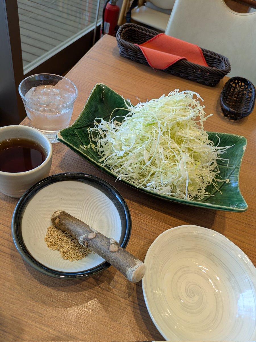 あまる🌃💔⛓️🧡きょーめいと tweet media