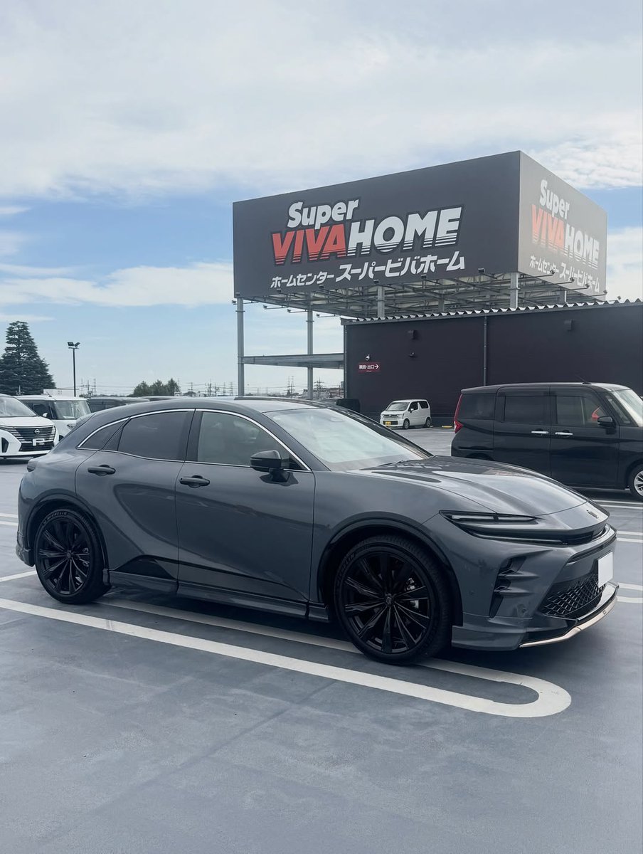 CHOBOS™ tweet media