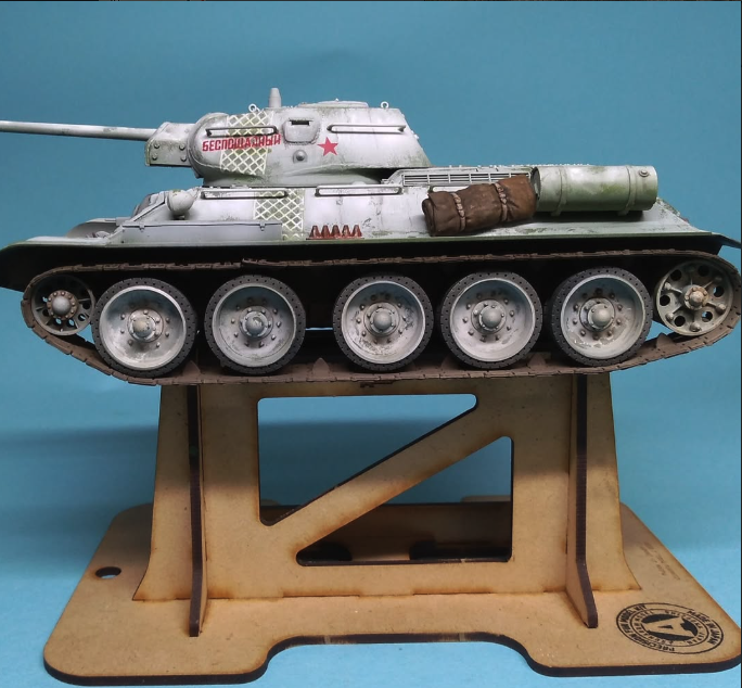 AsunarowM's tweet photo. 定期ご紹介🙂 ペインティングベースHS1
 戦車の工作、塗装の持ち手台 
持ちやすさ ・ちょうど良い高さを
考え抜いてデザインしています。 
 1760えん税込  #アスナロウモデル

※類似品にご注意ください😆 https://t.co/nt1bYM6oNy
