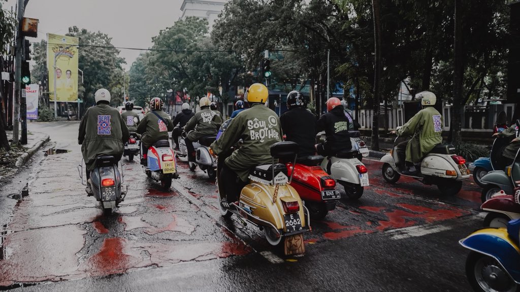 reputasu's tweet photo. Seperti keluarga baru dikota yang berbeda, beatboys. BDG - JKT https://t.co/UC2BgjUp3u