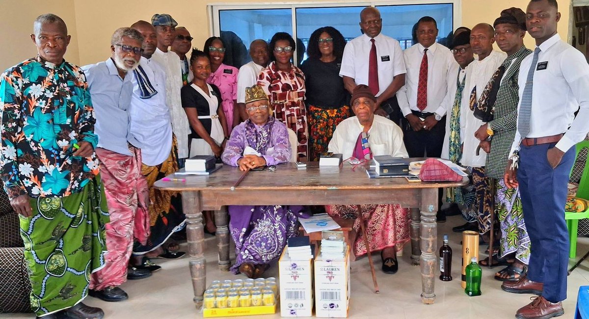 bcbaker66's tweet photo. Mission leaders from the Nigeria Calabar Mission of The Church of Jesus Christ of Latter-day Saints recently met with traditional rulers in the village of Akpap Okoyong, Cross River State. Until now, no Latter-day Saint missionaries have ever served there. A 🧵. https://t.co/0P05oNGbNK
