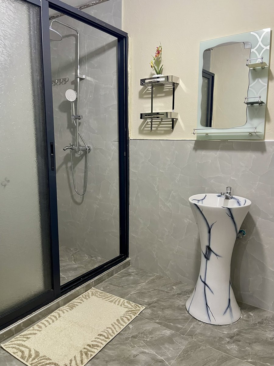 Mrs Millenial tweet media