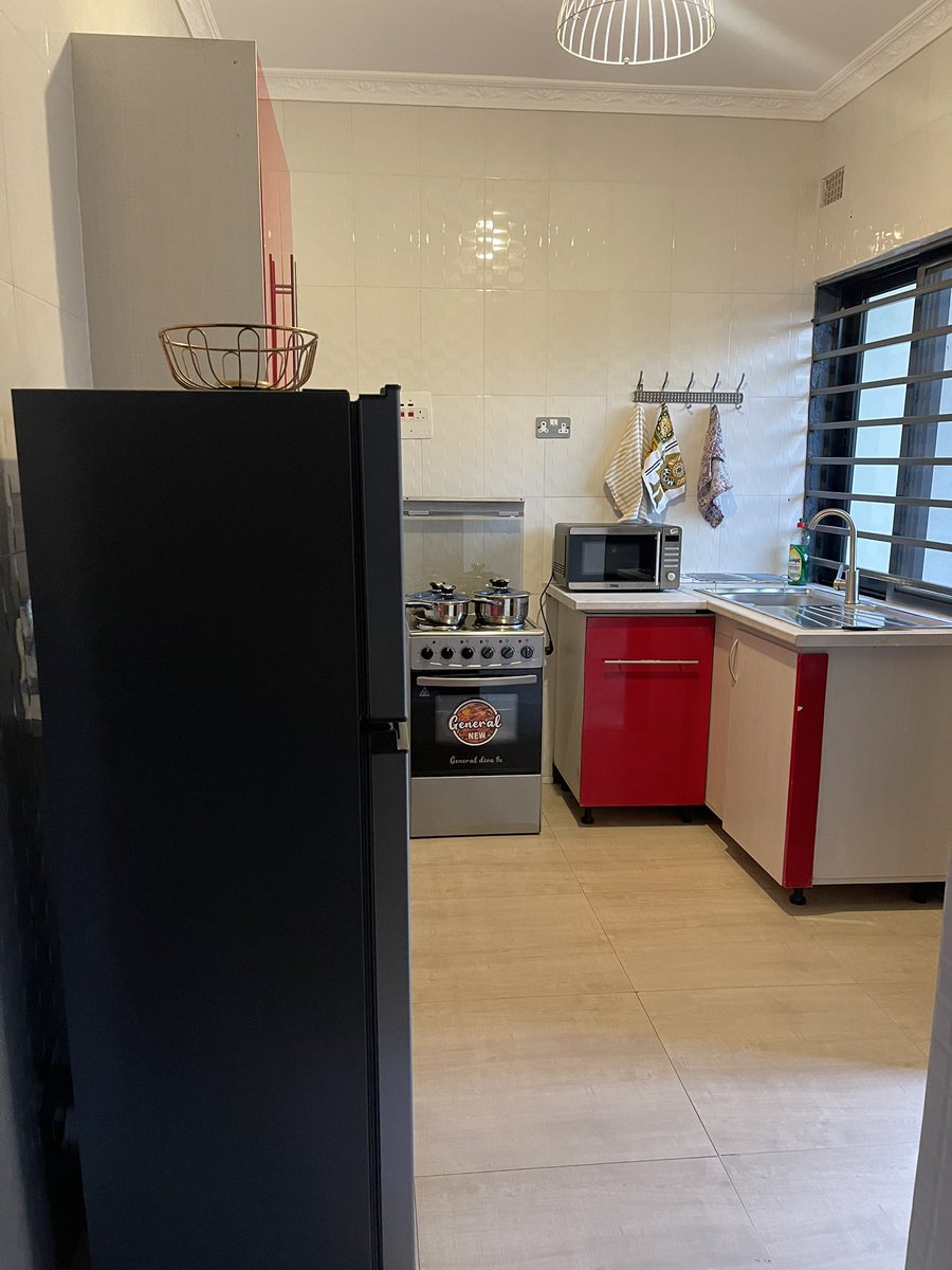 Mrs Millenial tweet media