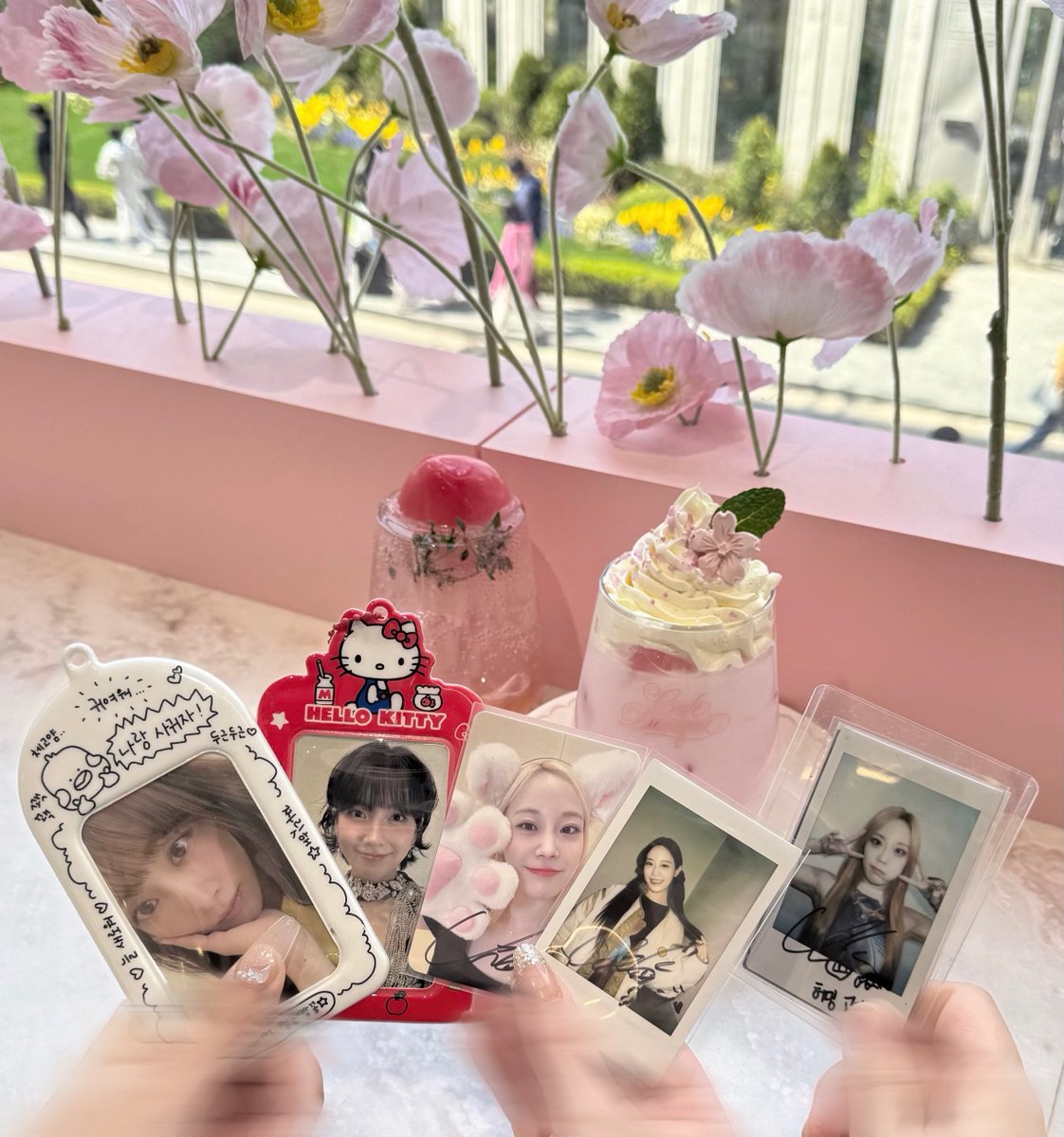 #허영지는지금도배고파 😻💘