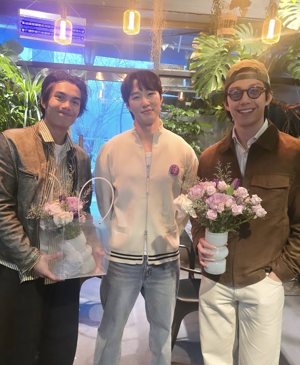 Mmm IS SEEING BTS IN LONDON tweet media