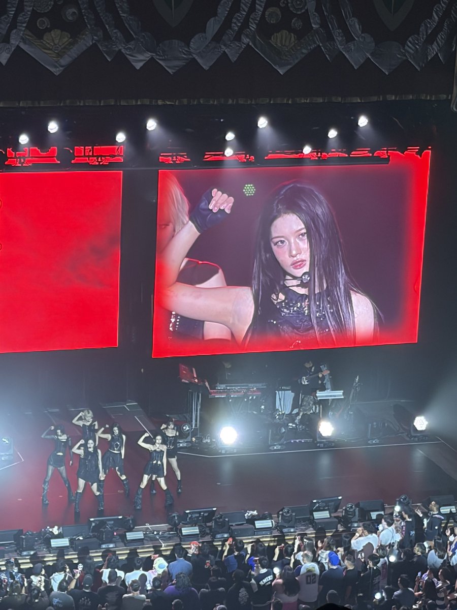 dyanne ◡̈ tweet media