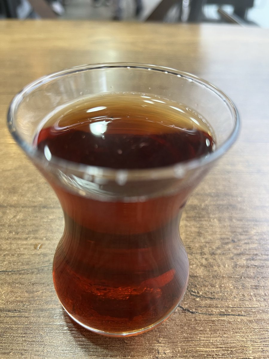 torch1907fb's tweet image. Günaydın ☕️🚬✌🏿🌧️

   Seni listenin sonunda tutan kişiyi hayatının merkezinde tutma..
 
   Telafisi olmayan tek şey Zamandır..
#Günaydın 
#istanbul