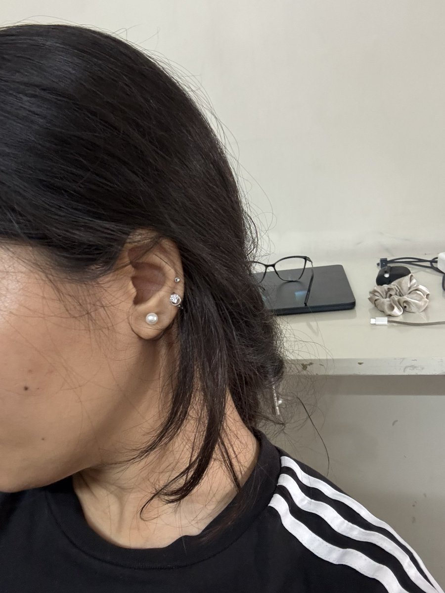 Himanshi tweet media