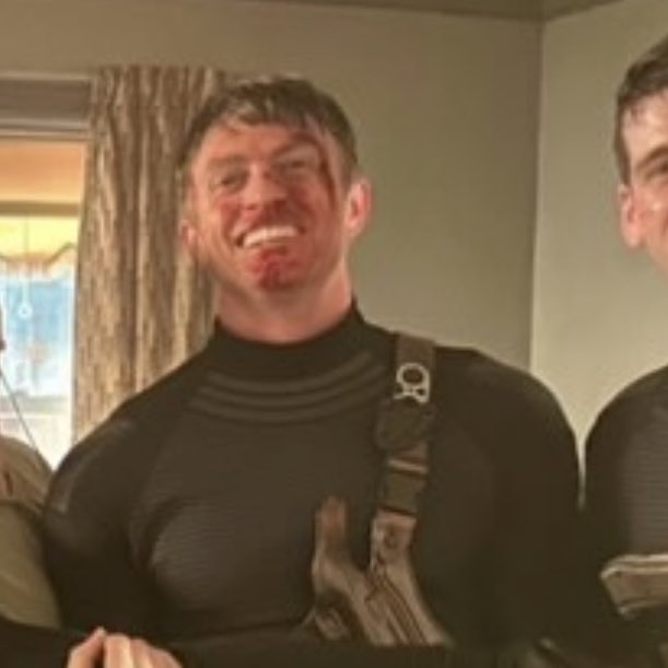 bullseye lover 𖣠 tweet media