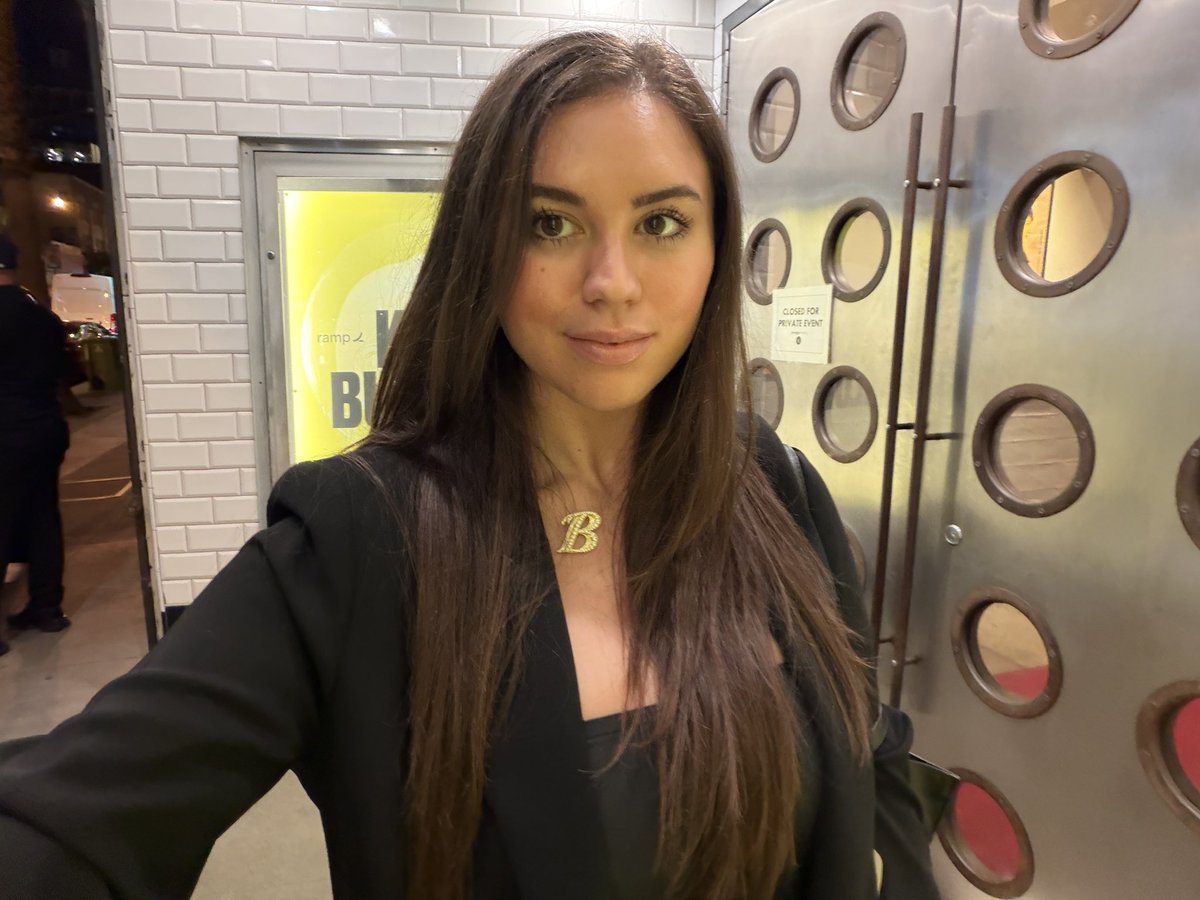 brookeleblanc's tweet image. - no filler 
- no botox
- no toxic people 
- no alcohol. 6 years sober 
- healing &amp;amp; practicing self love 
- tons of sleep, exercise &amp;amp; skincare 
- enjoying my work &amp;amp; who I work with 
- reached 10M on X sharing my life this year 
- reading everything I can get my hands on
- just