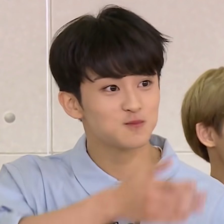 맠케팅팀 tweet media