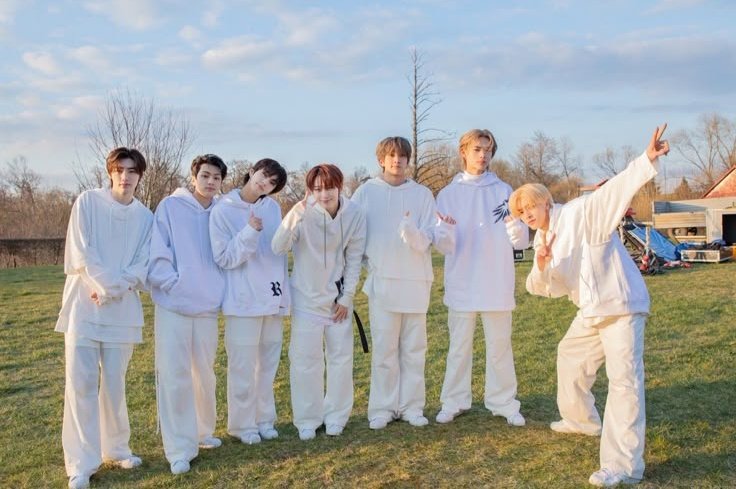 ENHA🤍⁷Jk || ENHYPEN IS 7 tweet media