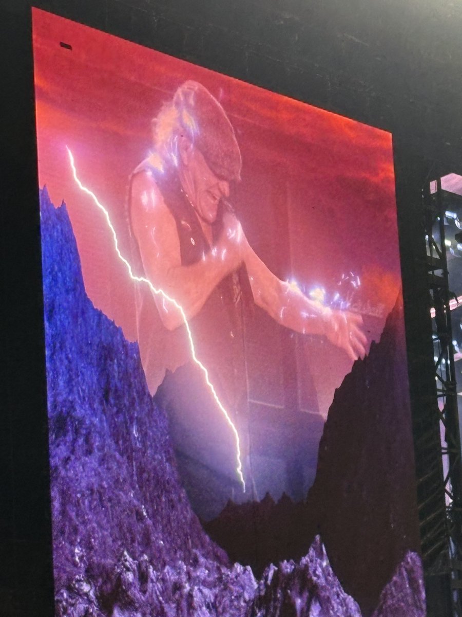 AlejandroLuque tweet media