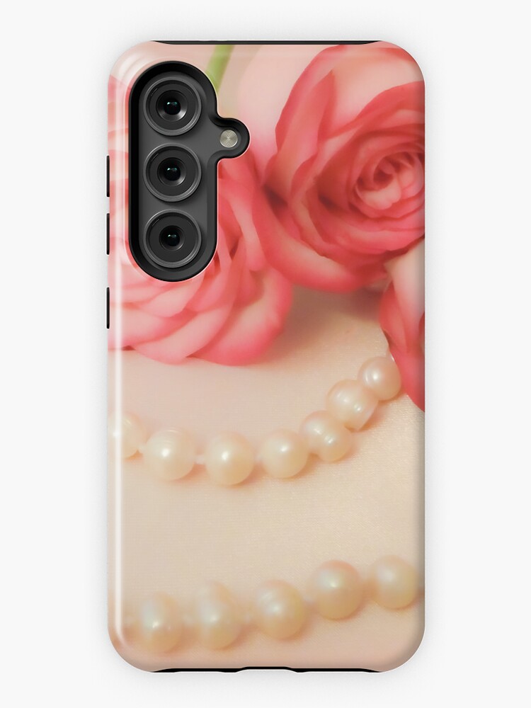 HurmerintaArt's tweet image. Soft Two Colored Roses With Vintage Pearls. Beautiful, soft, and romantic vintage theme. A wonderful choice for small gifts. 
Lovely choice for home decor and accessories for all who love roses and pearls.
#phonecases #artistmade 
redbubble.com/i/iphone-case/…