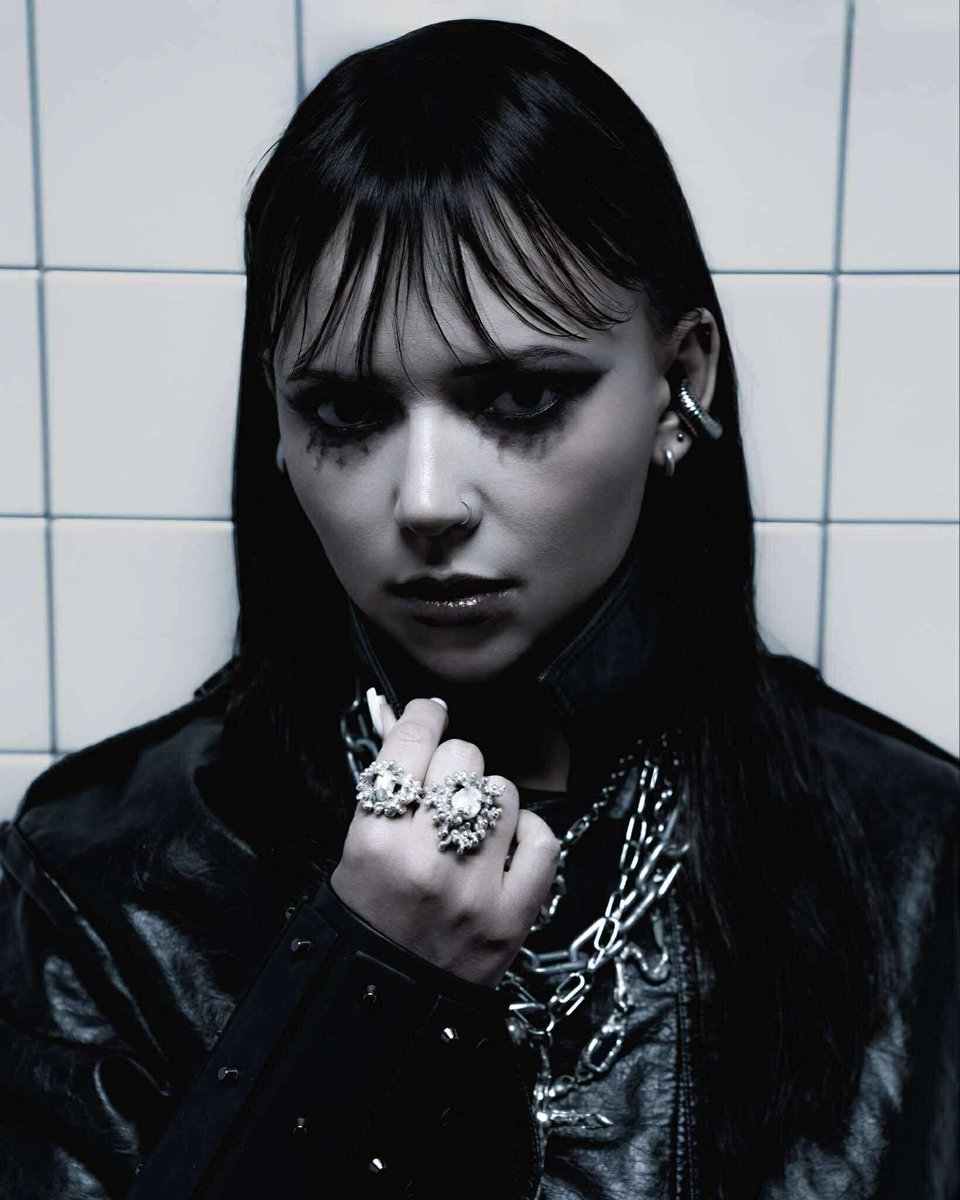 olcix566 tweet media