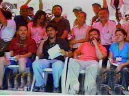 Hoy, 7 de abril. Se cumple un año más de la “huelga de hambre” que iniciamos los Fiscales en el 2008, una decisión que marcó nuestras vidas y la forma de entender el servicio público.

Recuerdo bien esos días en los bajos del Congreso: el cansancio, la incertidumbre, el paso