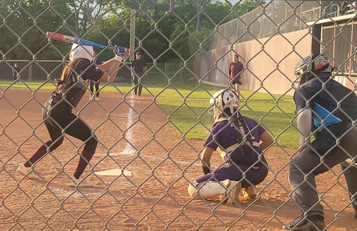 AD_DrLisa's tweet image. It's a pleasant evening for 7-5A softball games.  
Bottom of 3rd inning:
@PaschalFWISD 5 @NorthSideFWISD 1
@FWISDAthletics 
@FortWorthISD 

#ADLife