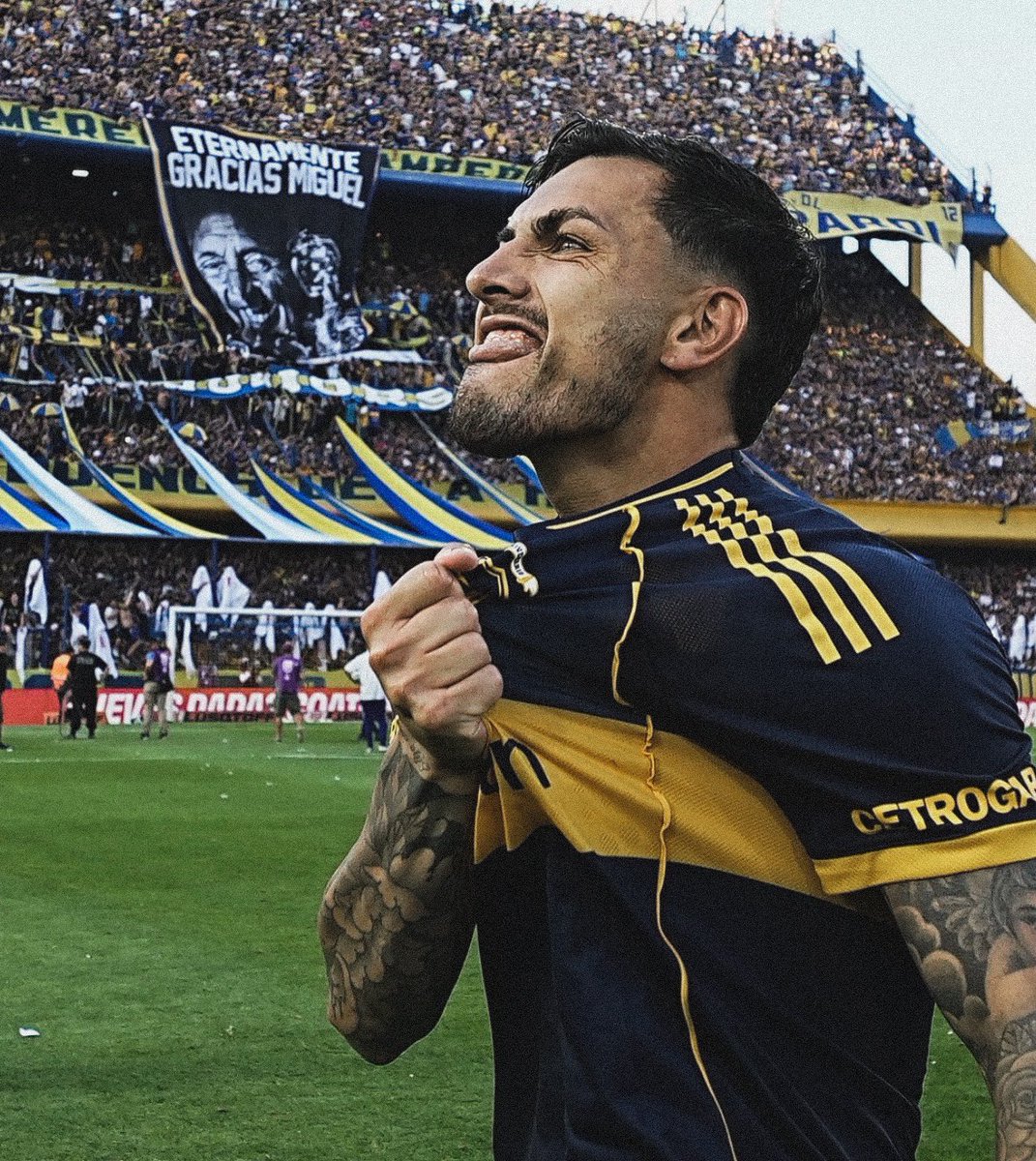 RIQUELMEARDO's tweet photo. Primer partido en Copa, primer gol. VAMOS https://t.co/bdjuXTI32M