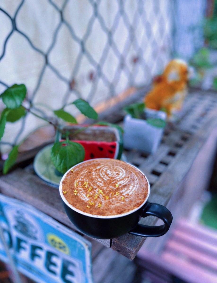 847_90's tweet photo. " Today’s not just a day—it’s a pause to savor the small, glowing moments. Coffee steam curling, candles flickering, laughter wrapping like a hug. Happy [节日/仪式名称]—may your day be stitched with joy! " https://t.co/I94L5ESwJ6