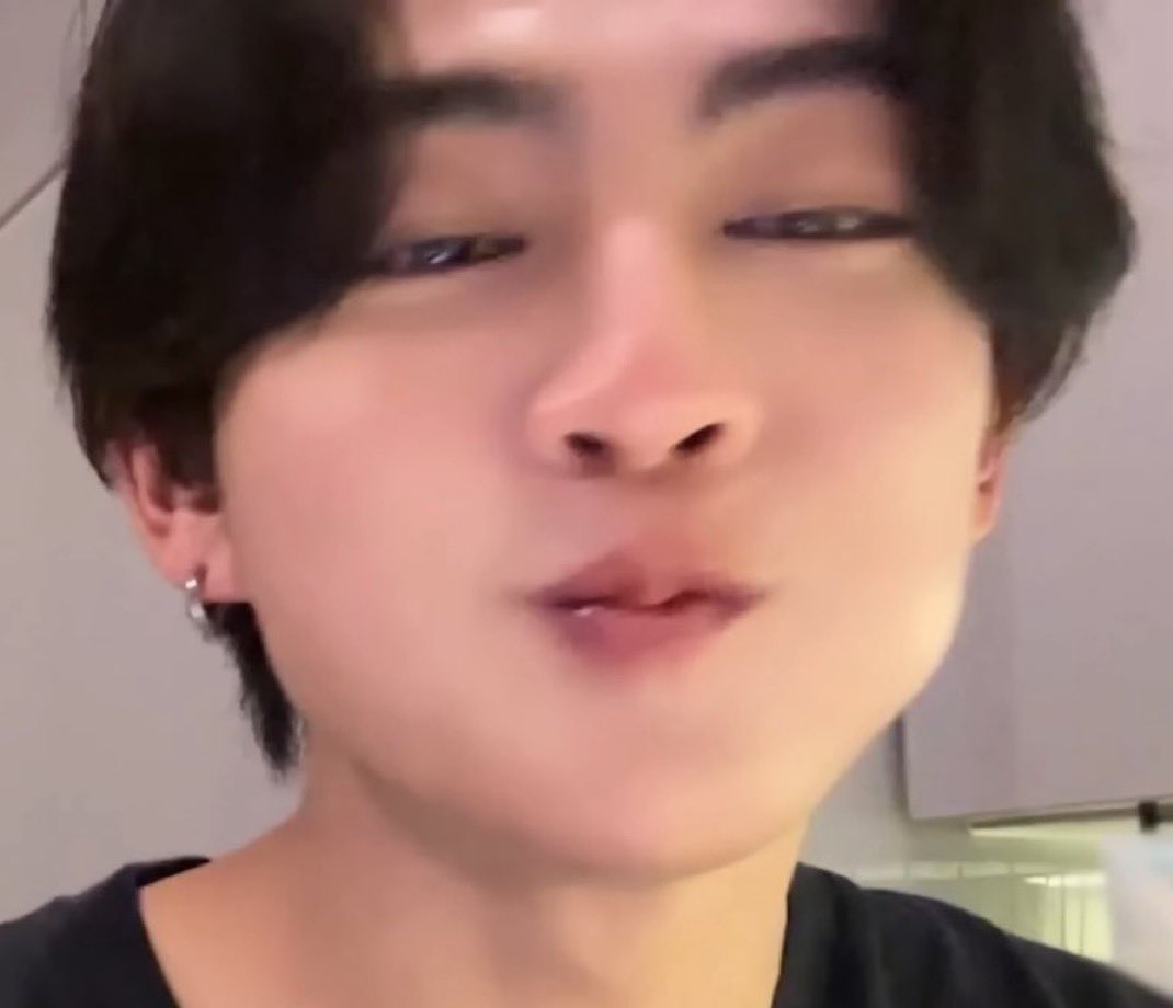 ice cream tweet media