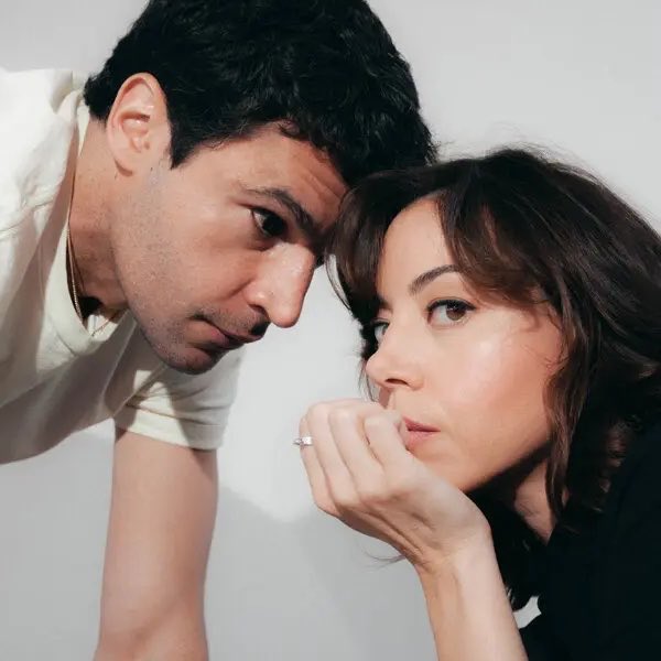 Aubrey Plaza Brasil tweet media