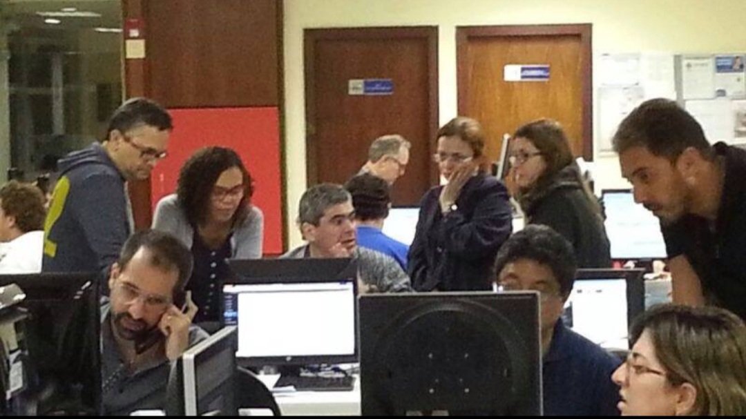 Nesse Dia do Jornalista, recordo essa foto que eu acho massa. Na imagem estão algumas das pessoas mais marcantes na minha trajetória e com as quais aprendi muito nos meus quase 13 anos de redação no Diario de Pernambuco.