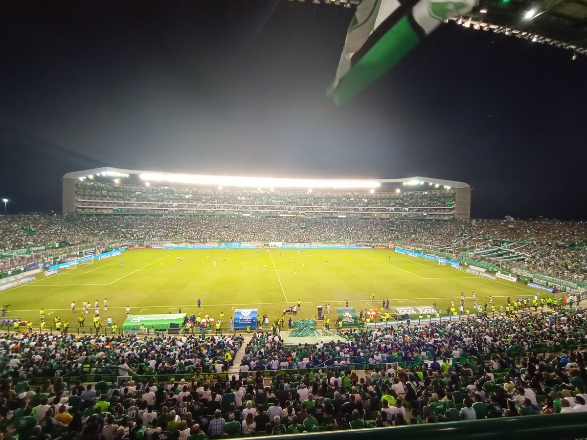 A todas estas, ¿Tenés con quién ir y/o invitar al estadio?
Ojo, porque al estadio no se va o se invita a cualquiera.
Nos vemos el domingo, ¿No?