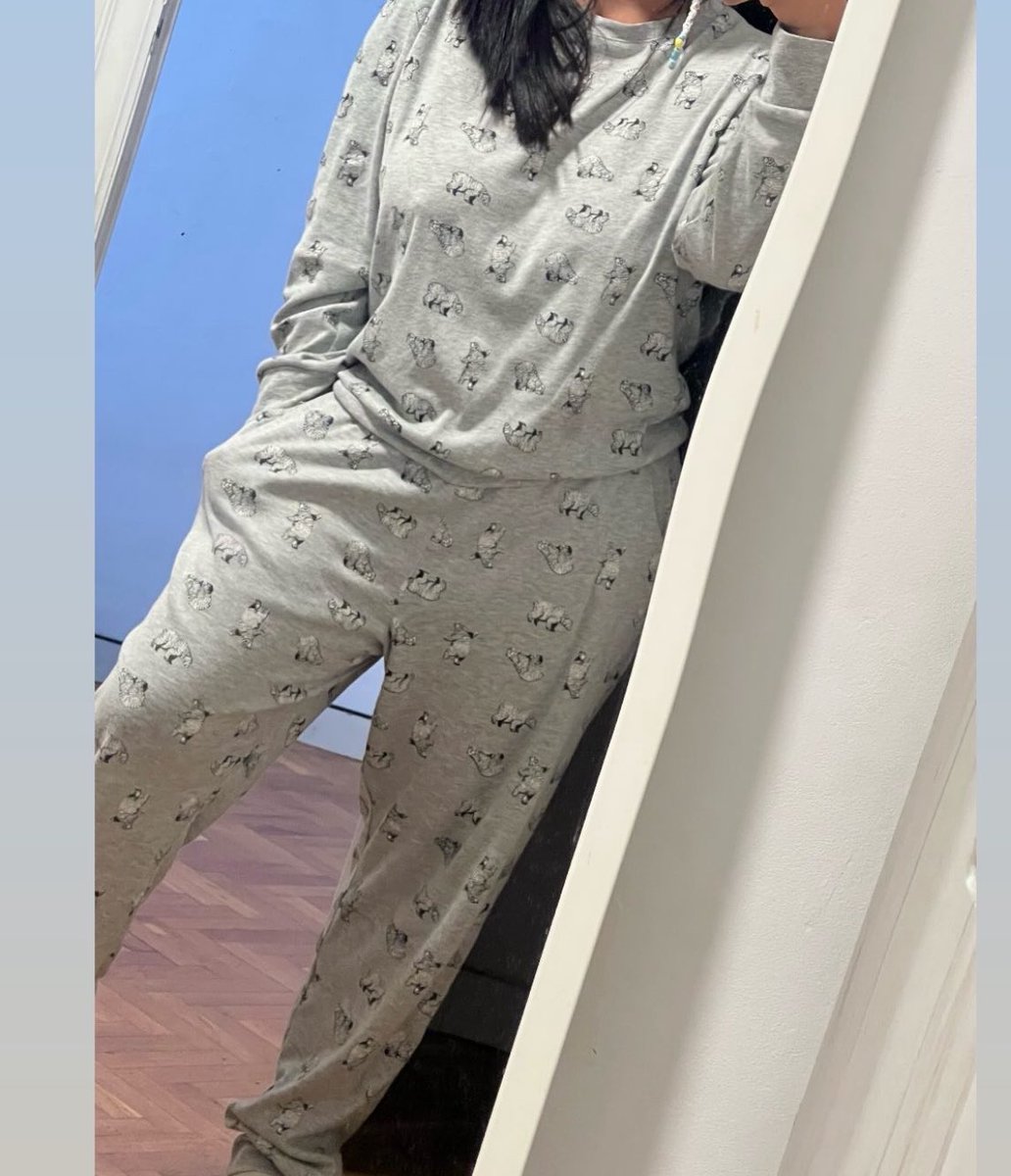 gianella91cc's tweet photo. Y también que no se puede ser gordofobica, si editas tus fotos tan mal! O sea eres o no eres! Ah, y le quité la edición, si deseas la subo para darle una lección. 🫶🏻 No me busquen que yo tambien sé hincar. https://t.co/limlgu94Ps