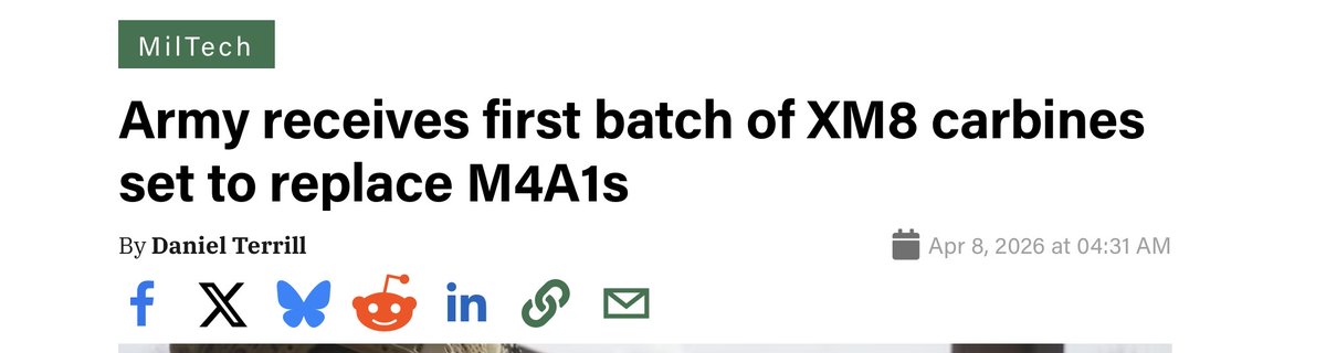 Caiman Pool | Commissions Open tweet media