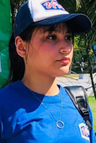 desaparecidaorg's tweet photo. Carmela Fernández tiene 16 años, desapareció el 3/4/26 en Barranqueras, provincia del Chaco. Es delgada, altura 1,65. Se hizo la denuncia, Comisaría 2°. Por favor compartir y avisar #Urgente a la policía local, o al ☎️ 101 o 911  

#Barranqueras #Chaco https://t.co/gBXCHeMZjw