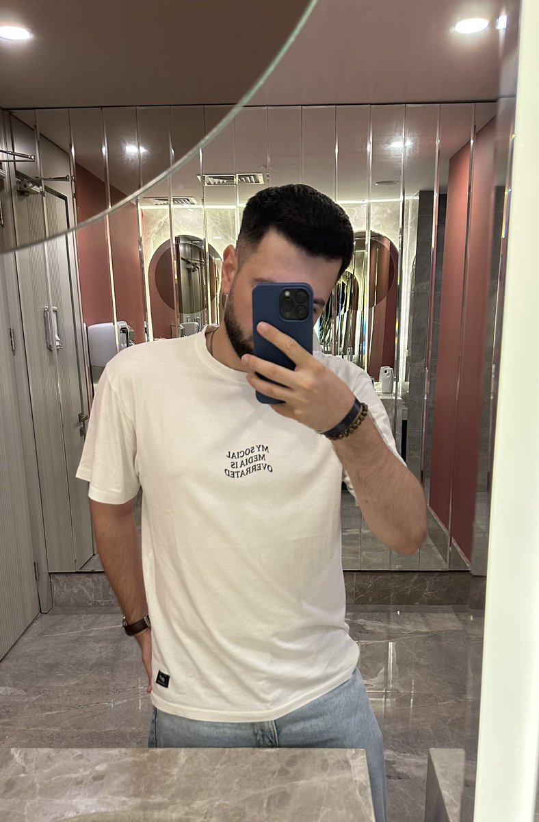 cristianionut26's tweet photo. 😶‍🌫️🤳🏻 https://t.co/Wr0PrTh1Nw