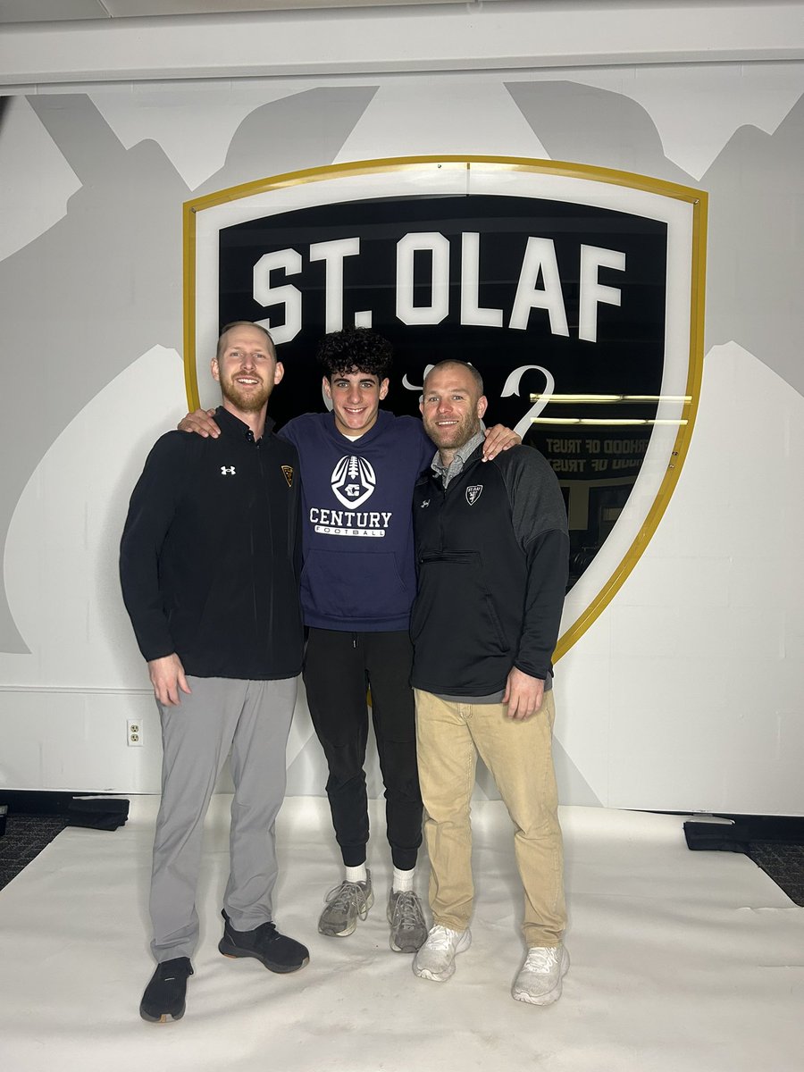 PeterArroyoiii's tweet photo. I am blessed to receive an offer from @StOlafFB 

Thank you @Coach_MPaulson @JamesKilian and @mkleinschrodt20 for believing in me https://t.co/6oIrOilSSy