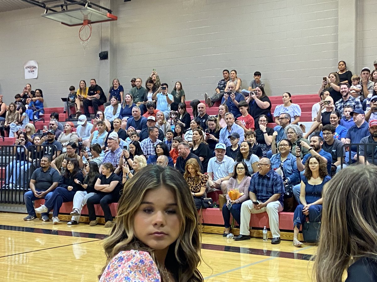 CanyonMiddle's tweet photo. Congratulations to our newest members of the Canyon Middle School NJHS!  Thank you for working so hard Jaguars! #RiseandRoar #todayincomal #comalisd @CMS_Quidachay @RhondaBrown_ @CoreyStLaw @lyonseducator https://t.co/UCLEvnze4a