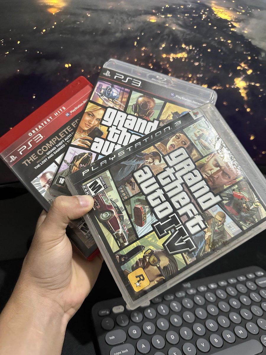Comprei na feira do rolo 🤌
GTA IV simplesmente é espetacular 🤌