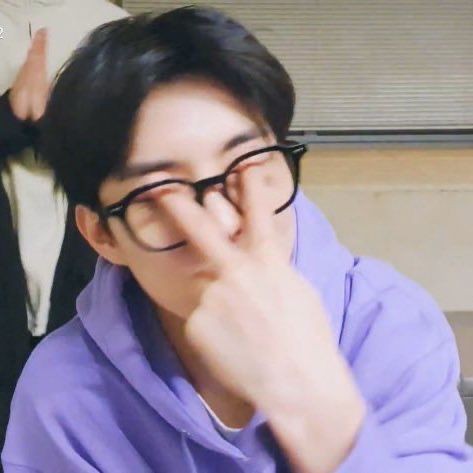 no context changmin tweet media