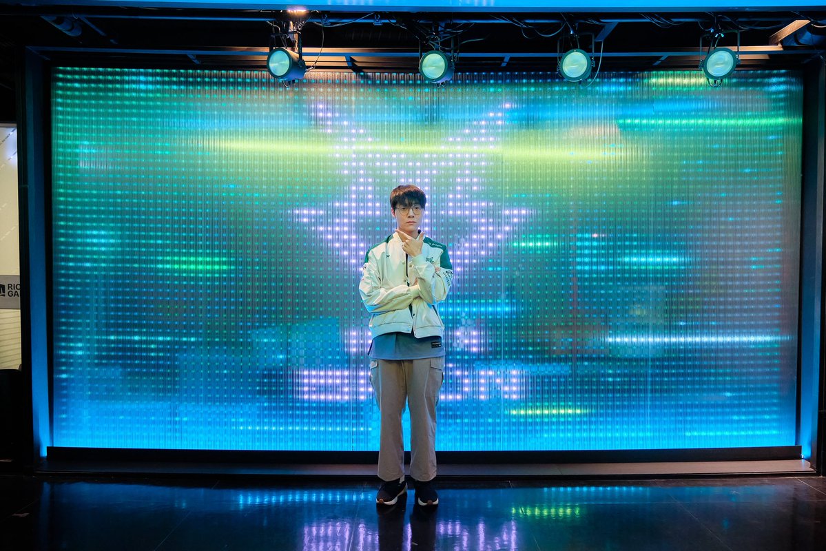 곰고미 tweet media