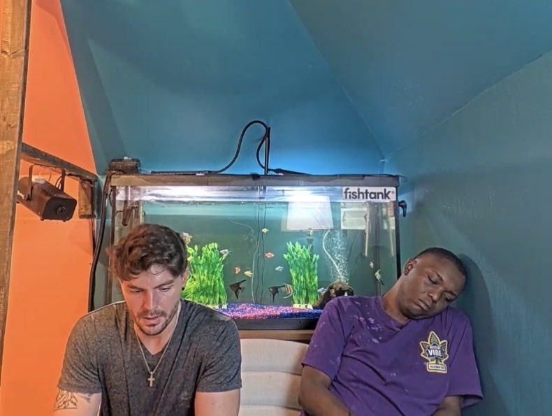 RadioactiveLoafer tweet media