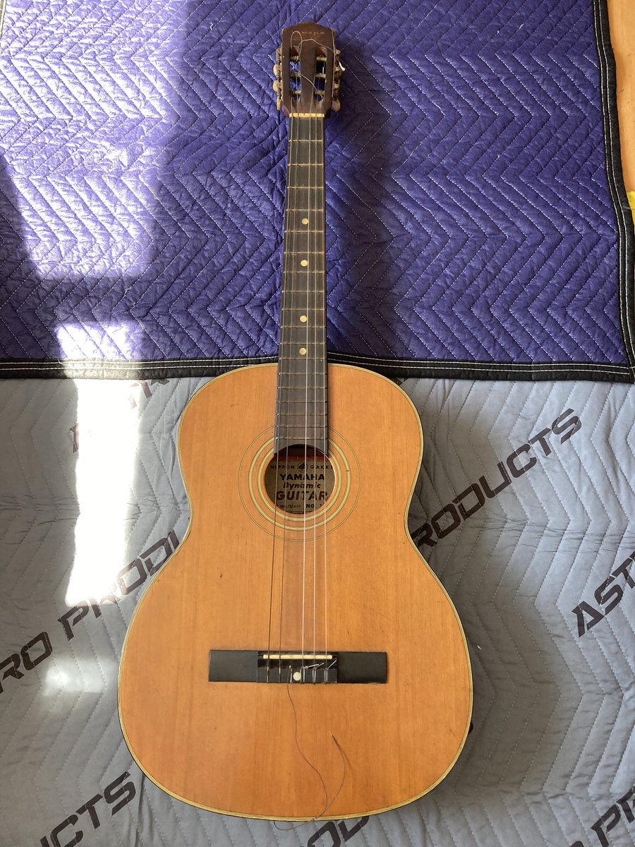 shincho_176cm's tweet photo. またダイナミックギター買ってしまった😅
昨日届いたギターなんだけどとっても安く手に入れる事ができたんよ✌️
思った以上にコンディションも良いので綺麗に磨いてメンテします( •̀ᄇ• ́)ﻭ✧

#ダイナミックギター
#DynamicGuitar
#ギターメンテ
#YAMAHA
#ヤマハ https://t.co/hSpRYQq1sa