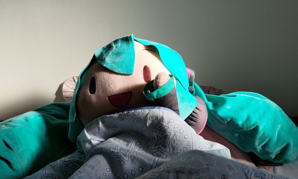 ミラァ tweet media