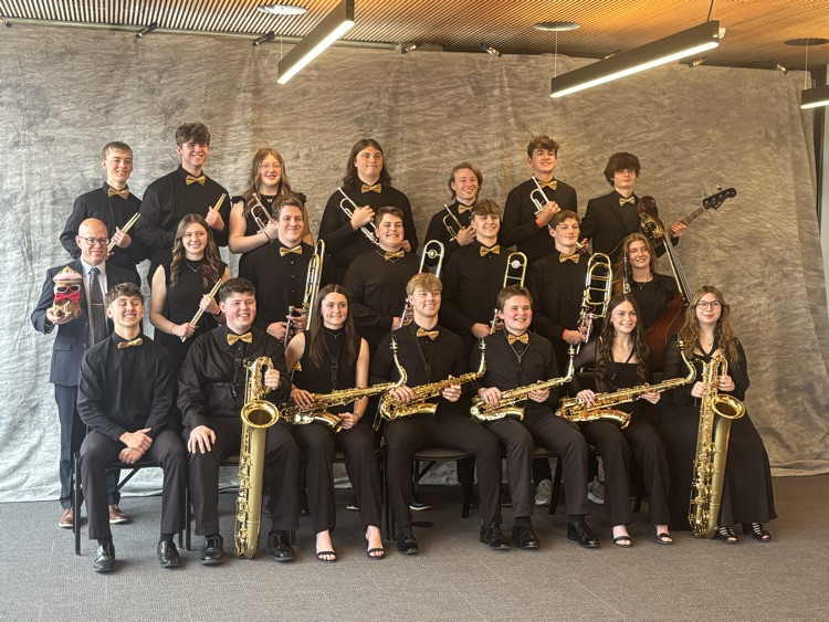GCSD_HS's tweet photo. Glenwood Jazz “Gold” are State Champions!!! Maggie Smith Class 3A Outstanding Soloist! Making Glenwood Band History with a State Title!!! Let's Go Rams!!! Incredibly proud of students and coaches! https://t.co/Z5cTruKFzJ