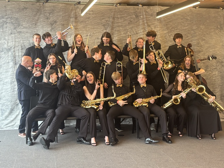 GCSD_HS's tweet photo. Glenwood Jazz “Gold” are State Champions!!! Maggie Smith Class 3A Outstanding Soloist! Making Glenwood Band History with a State Title!!! Let's Go Rams!!! Incredibly proud of students and coaches! https://t.co/Z5cTruKFzJ