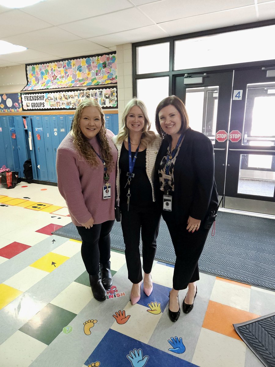 BSmithPsych's tweet photo. Happy National Assistant Principal's Week, Mrs. Wilfinger! Thanks for always bringing your #bulldogbest! #empower95 #sabulldogs https://t.co/DfkC9jnbYi