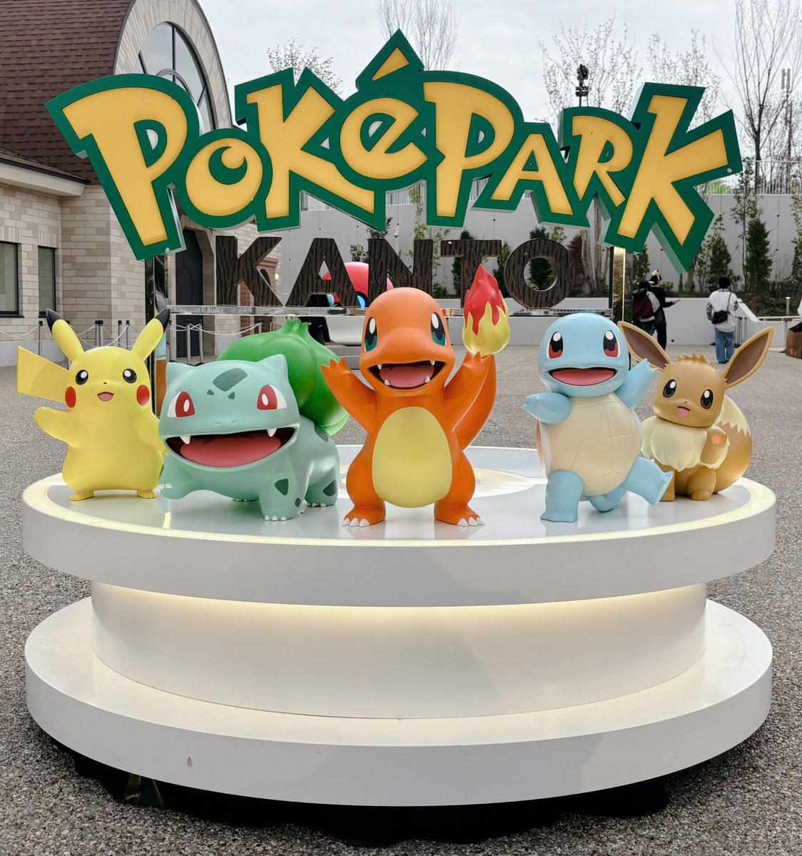 おくやま tweet media