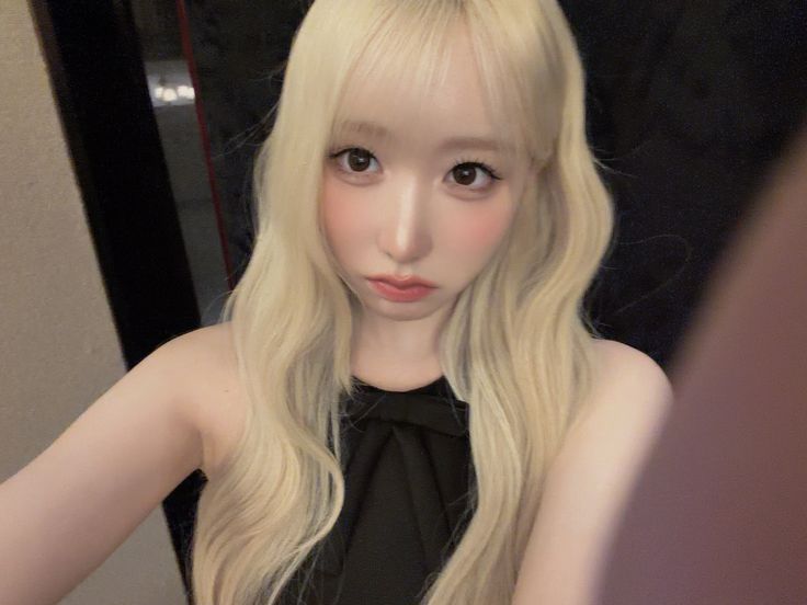 𝑐𝑜𝑟𝑎 tweet media