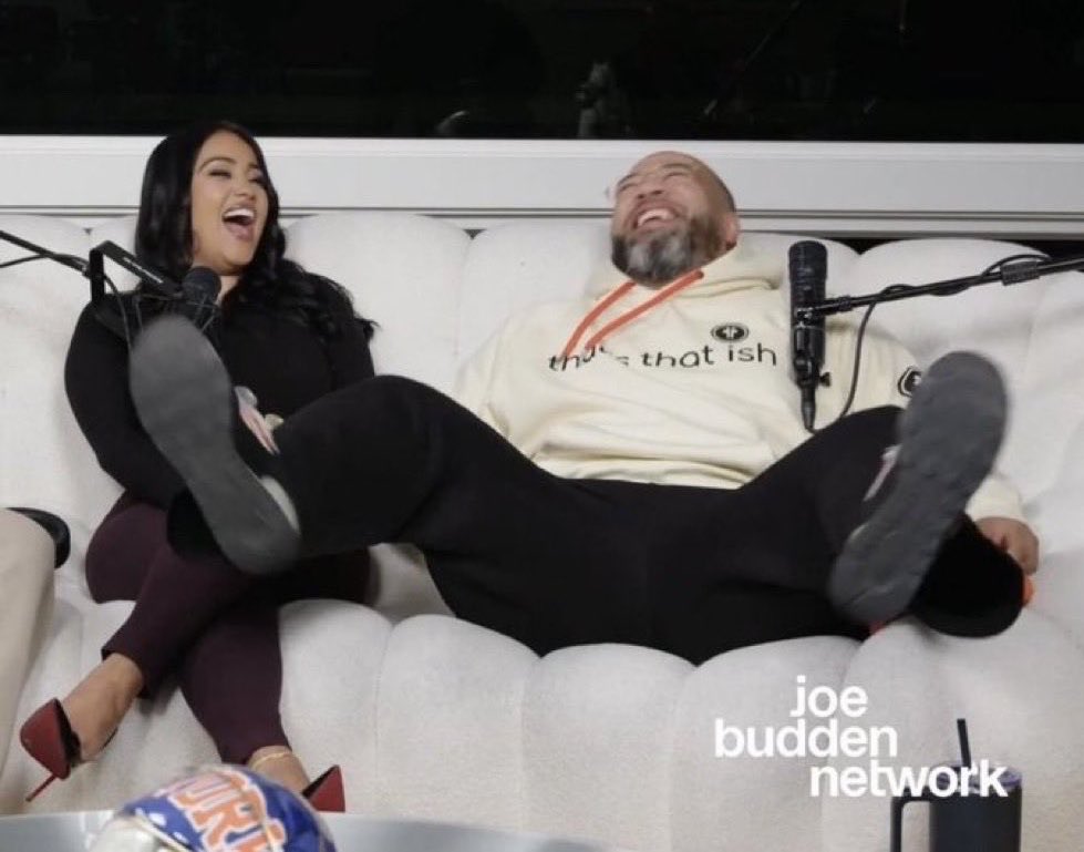 DWoods53's tweet image. Vrabel and russini discussing ways to expedite the AJ brown trade