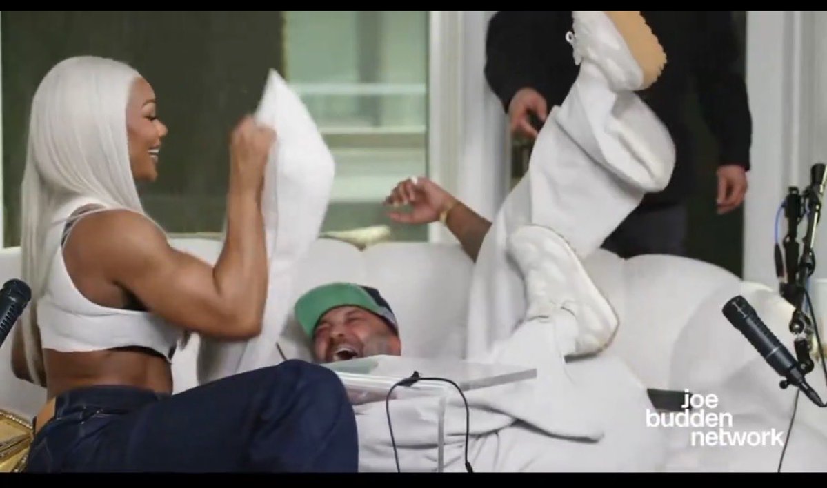 DWoods53's tweet image. Vrabel and russini discussing ways to expedite the AJ brown trade