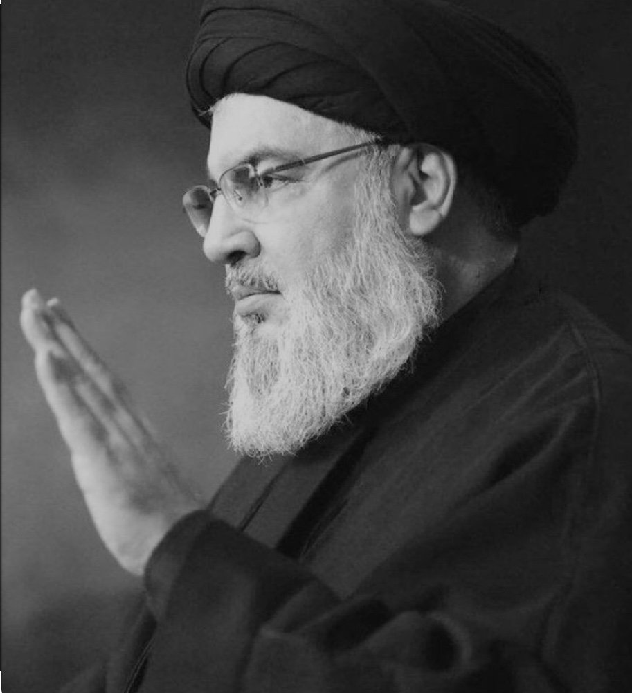 إن شجاعة الشهداء القادة ودماءهم الطاهرة هي الامتداد الحي لنهج المصطفى، والبأس العلوي الذي لا يلين، والمنارة التي تضيء دروب السائرين على طريق كربلاء
هذه الدماء التي نهلت من مدرسة'هيهات منا الذلة' فصارت شريان نصر يأبى الخضوع، وإعصارا سيقتلع عروش الطغاة والمستكبرين، هذا وعد الله