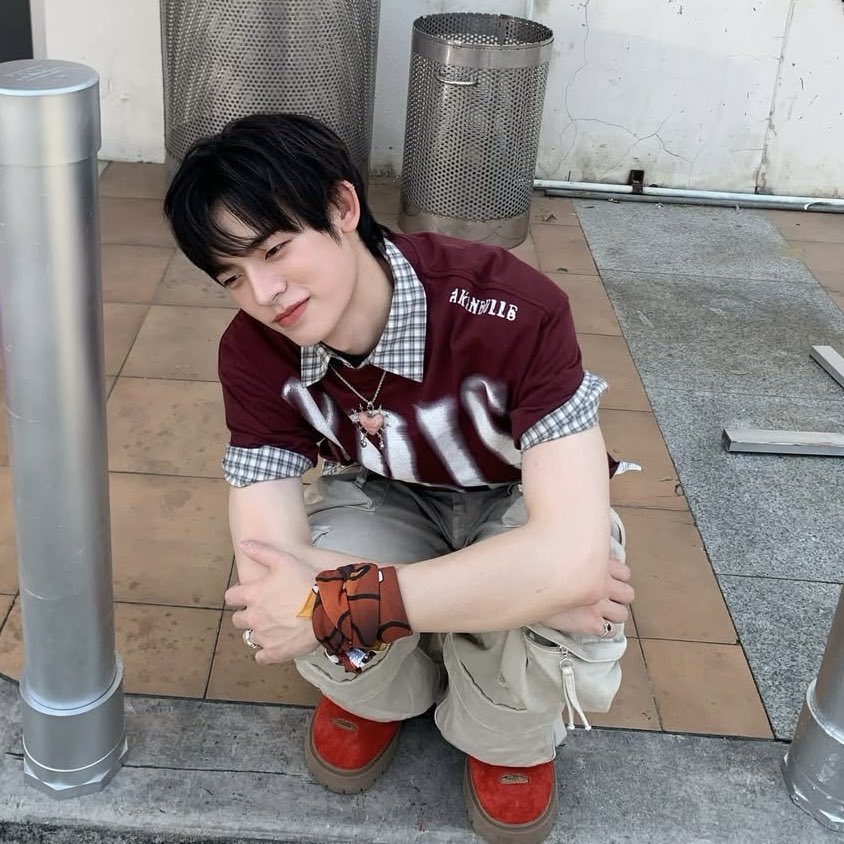 nongred🫕* tweet media