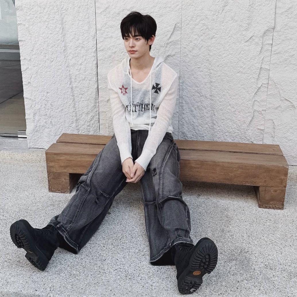 nongred🫕* tweet media