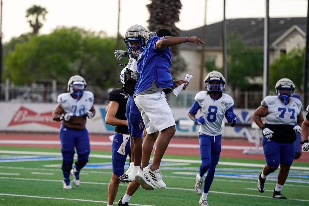 TAMUK Javelina Football tweet media